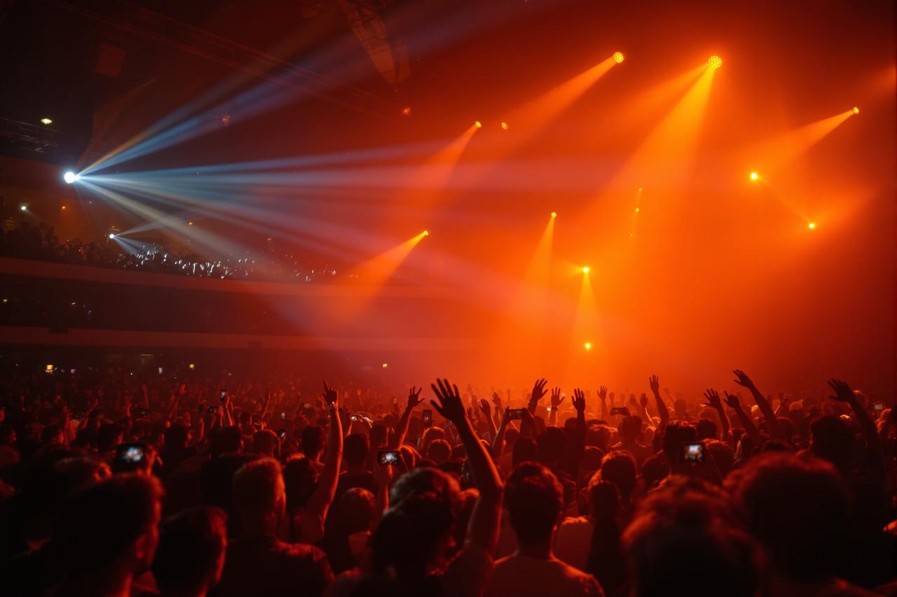 78电影网影迷见面会圆满举行，万名粉丝热情参与